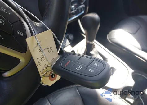 2015 Jeep Cherokee Limited z USA, uszkodzony, nr VIN 1C4PJLDB5FW547599